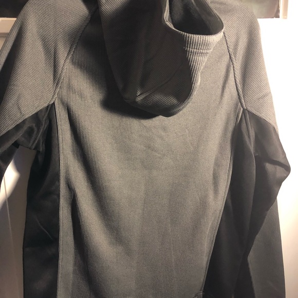 BNWT Spyder Mens 1/4 zip sweater jacket style dark grey w black accents, medium - Picture 4 of 5